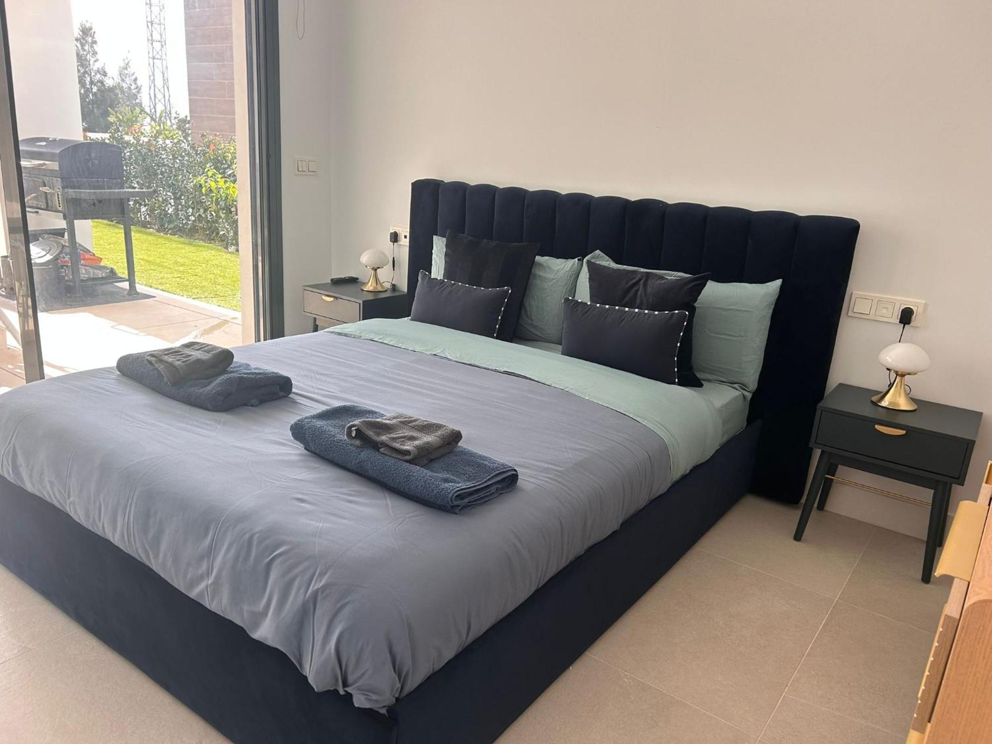 Modern Garden By Cabopino Golf Apartment